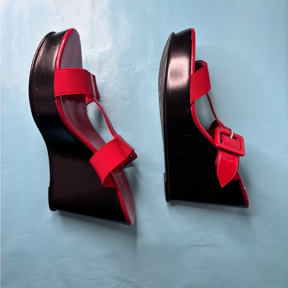 Charles By Charles David Red Patent Platform Sandals Size 7.5 - Picture 7 of 16